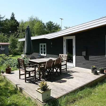 Three-bedroom Holiday In 5 Asnæs