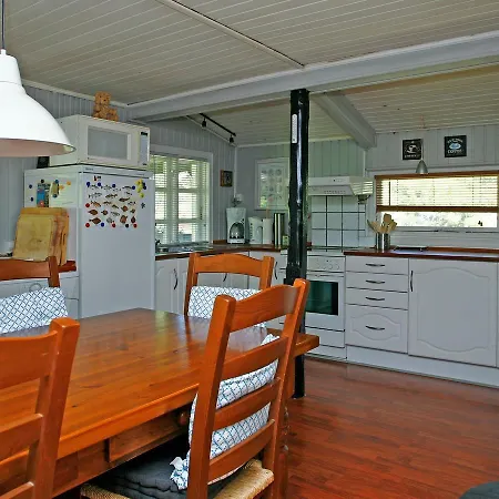 Three-bedroom Holiday In 5 펜션 *