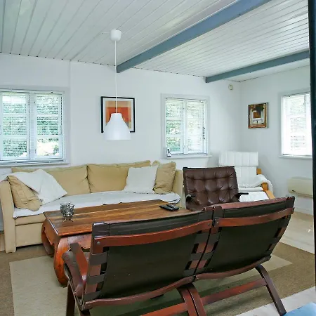 펜션 Three-bedroom Holiday In 5 *